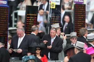 Britische Buchmacher präsentieren sich auf der renommierten Rennbahn von Royal Ascot